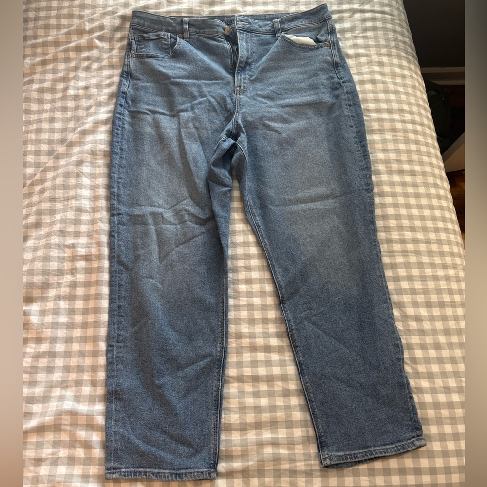 American Eagle Outfitters Mom Jean